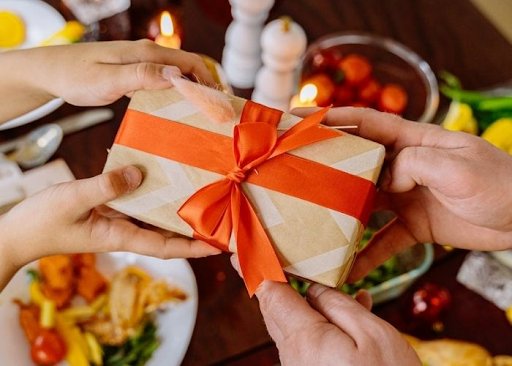 Best Door Gift Ideas for Company Annual Dinner Singapore 2026
